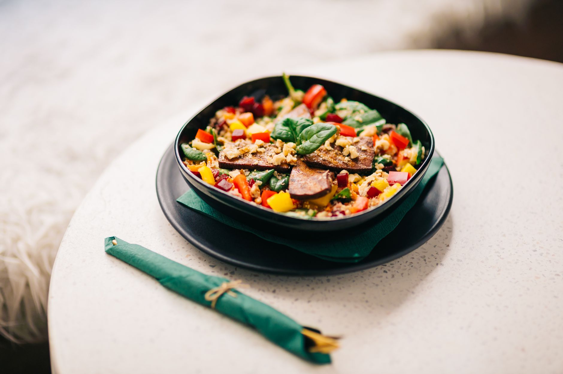 A balanced, heart-healthy meal with vegetables, whole grains and lean protein