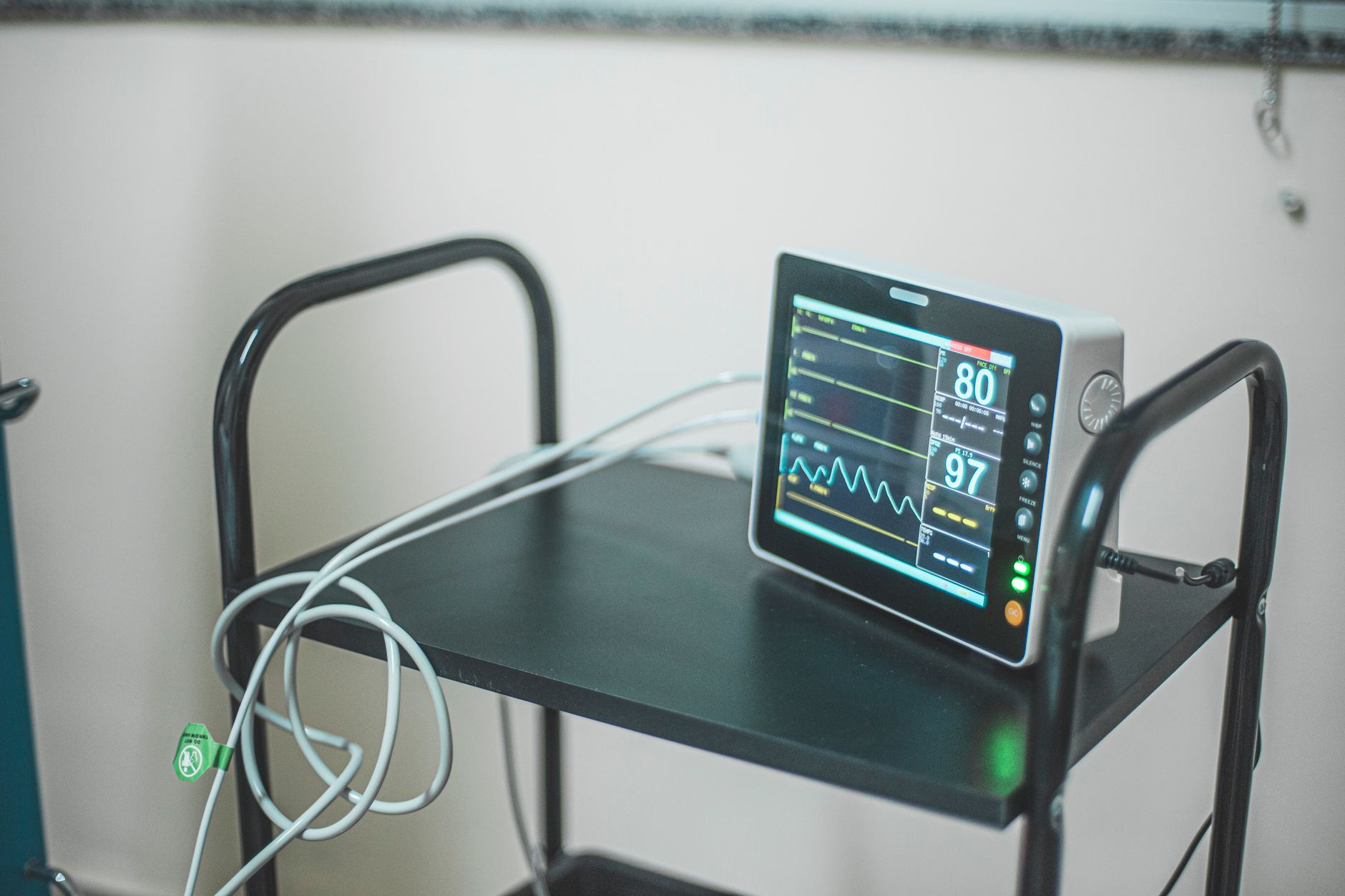 An ECG heart monitor used to help diagnose hypertrophic cardiomyopathy