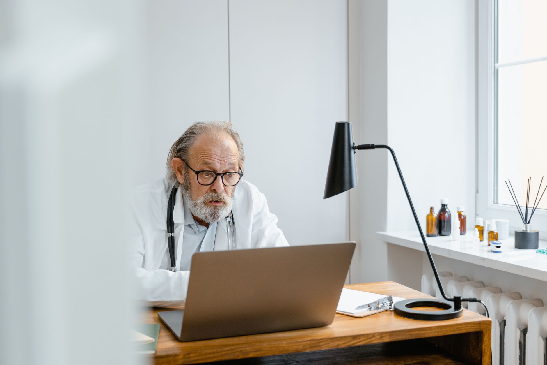 A patient having a calm post-test consultation with their cardiologist