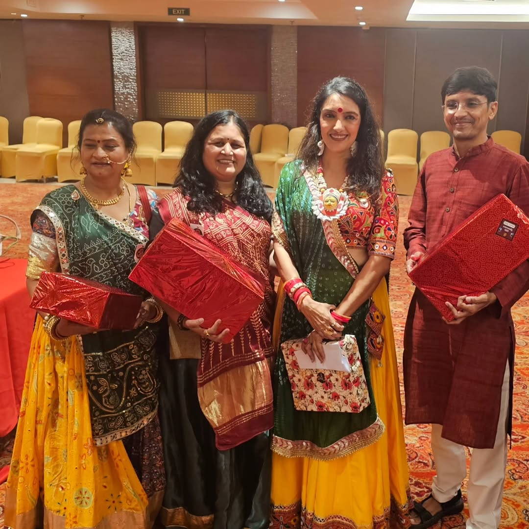 Dr. Nikhila Pachani Judges Garba Talent at Lions Business Network Navratri 2025 Celebration — image 2