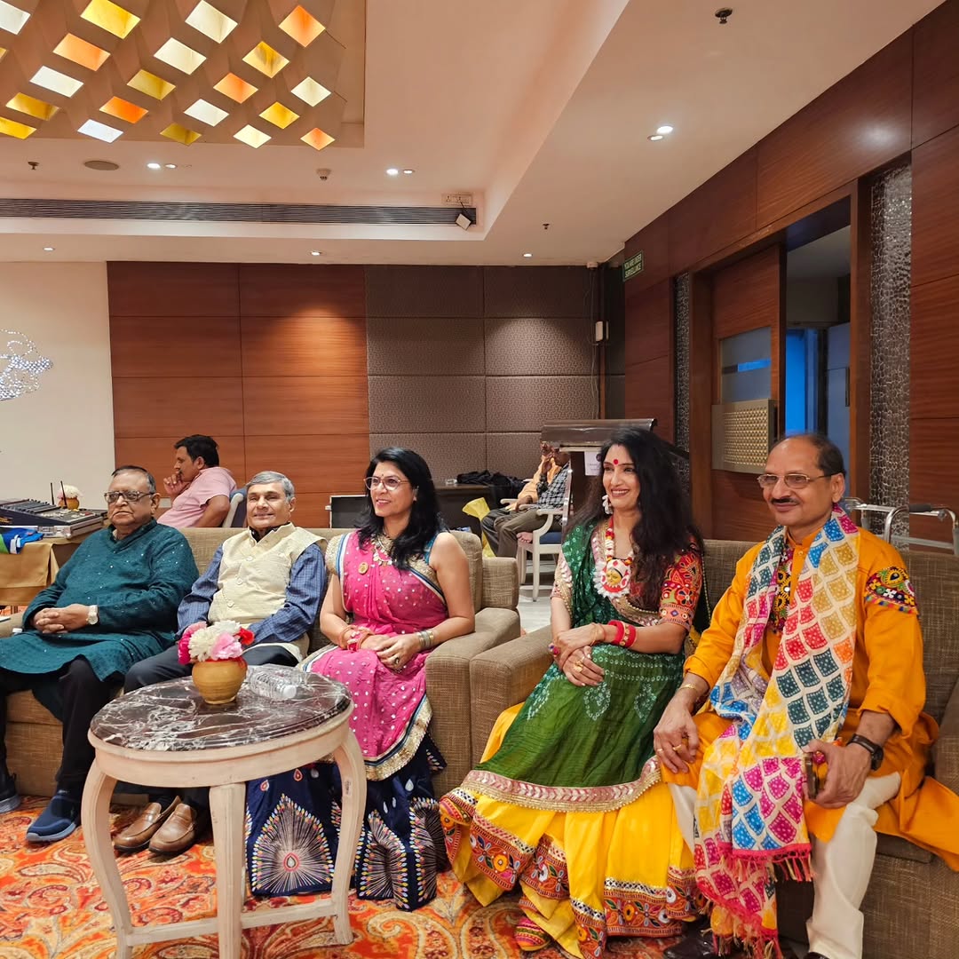 Dr. Nikhila Pachani Judges Garba Talent at Lions Business Network Navratri 2025 Celebration — image 4