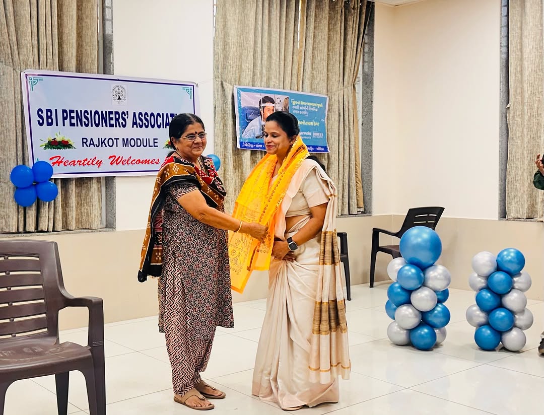 Dr. Nikhila Pachani Speaks on Heart Health for Elderly at SBI Pensioners' Association, Rajkot — image 1