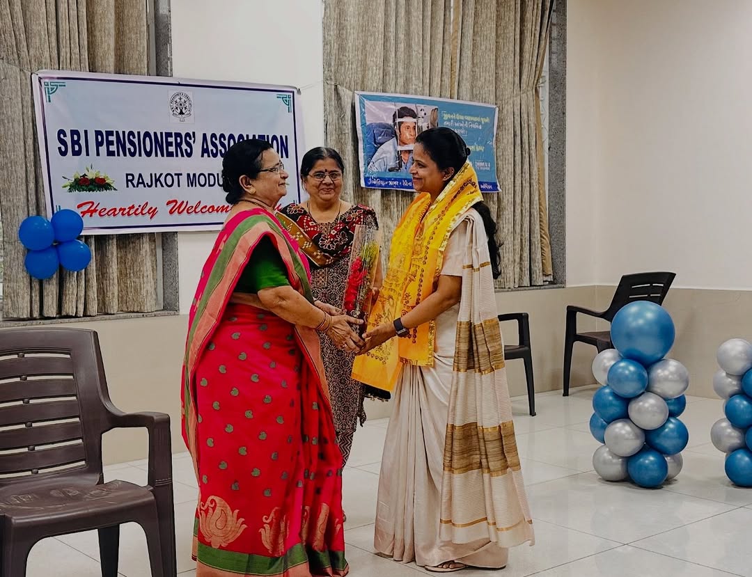 Dr. Nikhila Pachani Speaks on Heart Health for Elderly at SBI Pensioners' Association, Rajkot — image 2
