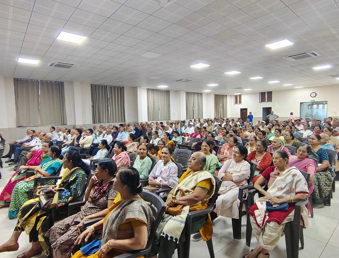 Dr. Nikhila Pachani Speaks on Heart Health for Elderly at SBI Pensioners' Association, Rajkot — image 4