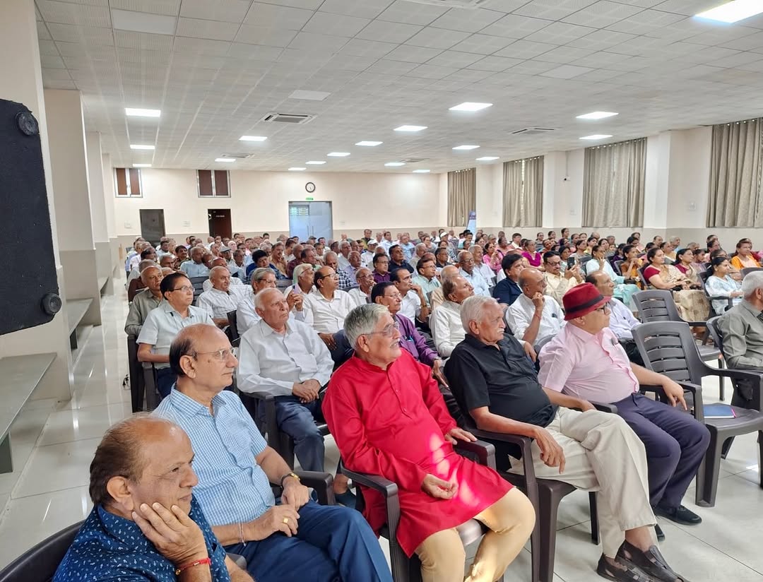 Dr. Nikhila Pachani Speaks on Heart Health for Elderly at SBI Pensioners' Association, Rajkot — image 5
