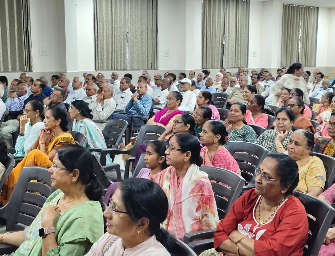 Dr. Nikhila Pachani Speaks on Heart Health for Elderly at SBI Pensioners' Association, Rajkot — image 7